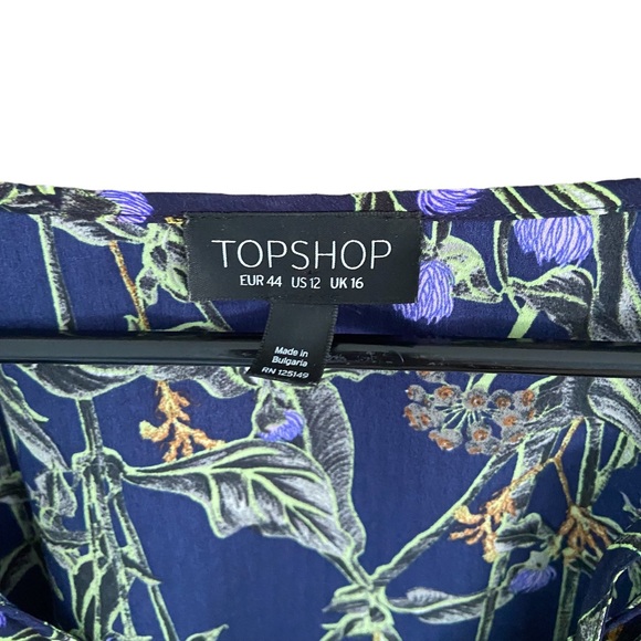 Topshop Floral Printed Smocked Blouse w Bell Sleeves - Picture 4 of 7